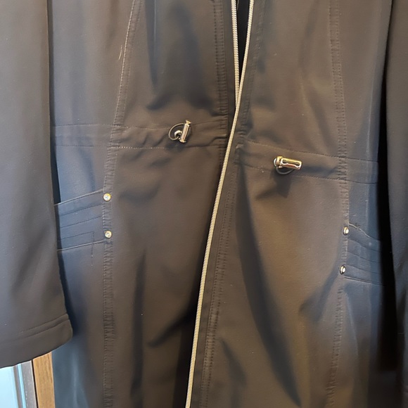 Black spring jacket - Picture 3 of 5